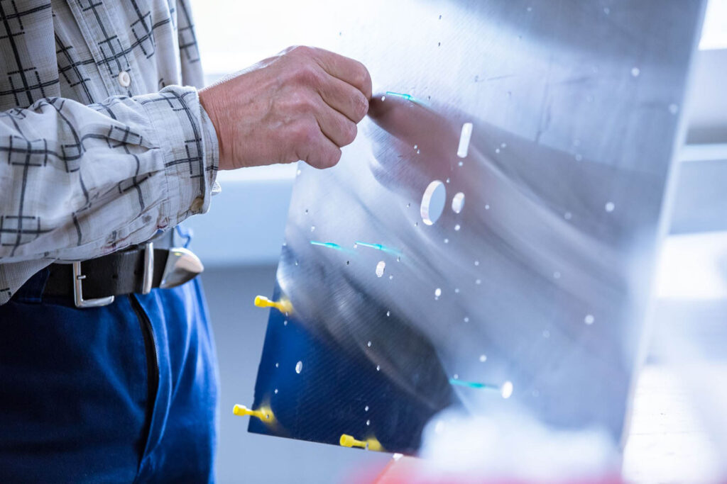 Aufhängung einer Galvanikanlage von Neutra