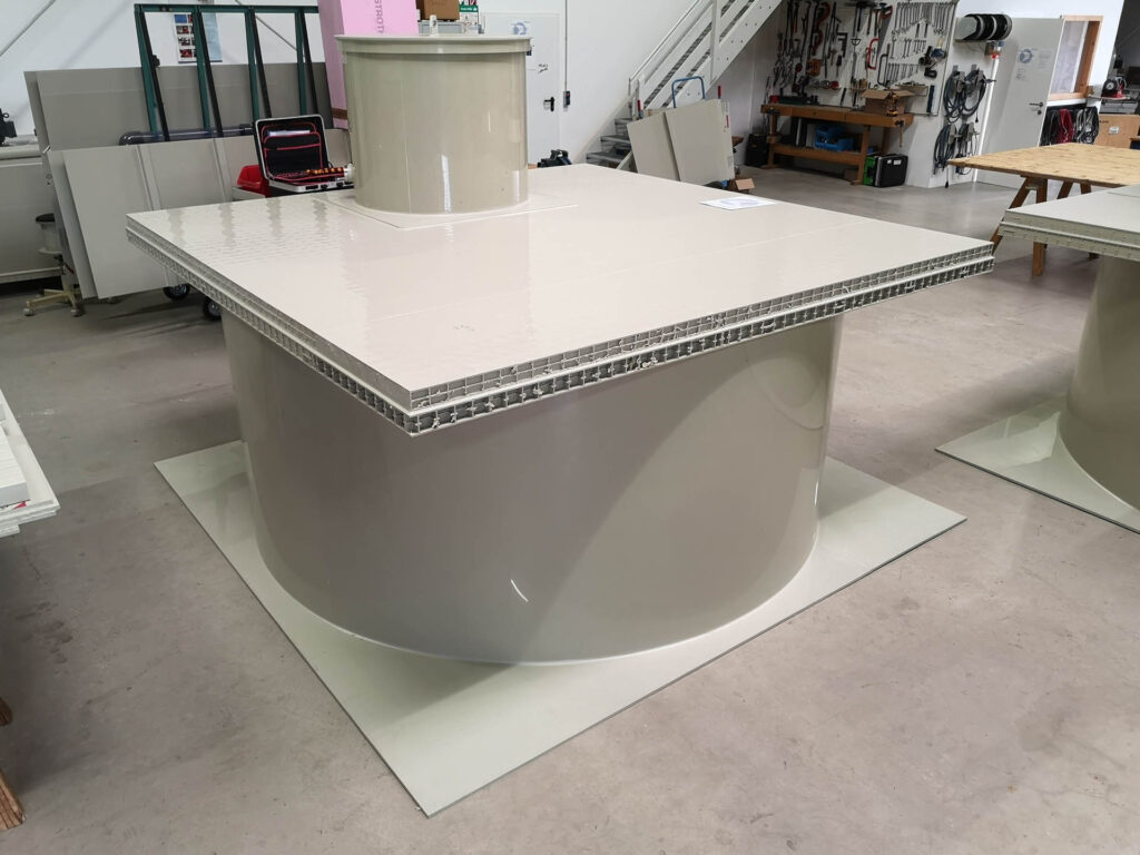 Schwallwasserbehälter aus Kunststoff 4 Ein Schwallwasserbehälter aus Kunststoff